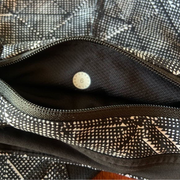 Lululemon Pace Rival Crop 22"
Formation Alpine White Black / Black - Picture 16 of 16